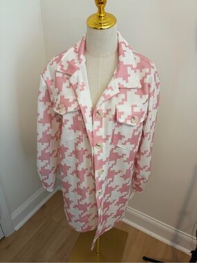Pink & White Houndstooth Button-Front Blazer Coat